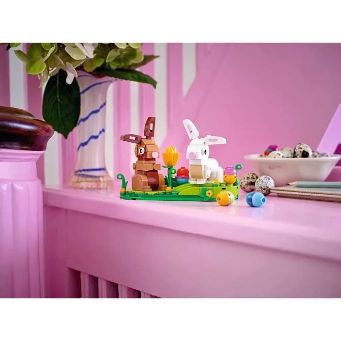 Lego Easter Rabbits Display 40523 - Image 3