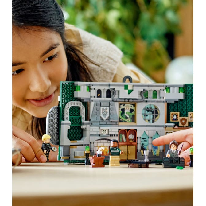 Lego Harry Potter Slytherin™ House Banner 76410 - Image 6