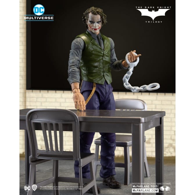 McFarlane Toys - DC Multiverse - The Joker Interrogation Room (The Dark Knight) Etiqueta Dorada - Image 10