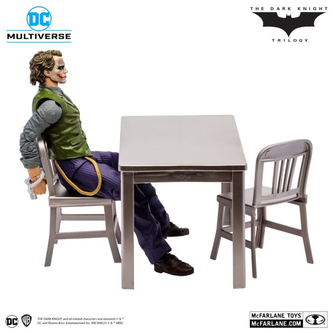 McFarlane Toys - DC Multiverse - The Joker Interrogation Room (The Dark Knight) Etiqueta Dorada - Image 5
