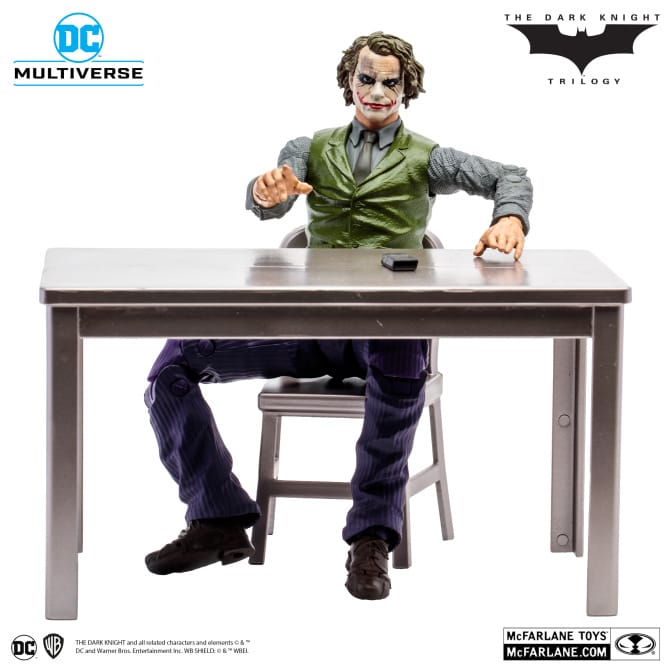 McFarlane Toys - DC Multiverse - The Joker Interrogation Room (The Dark Knight) Etiqueta Dorada - Image 2