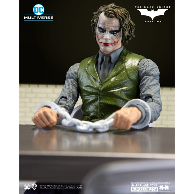McFarlane Toys - DC Multiverse - The Joker Interrogation Room (The Dark Knight) Etiqueta Dorada - Image 9